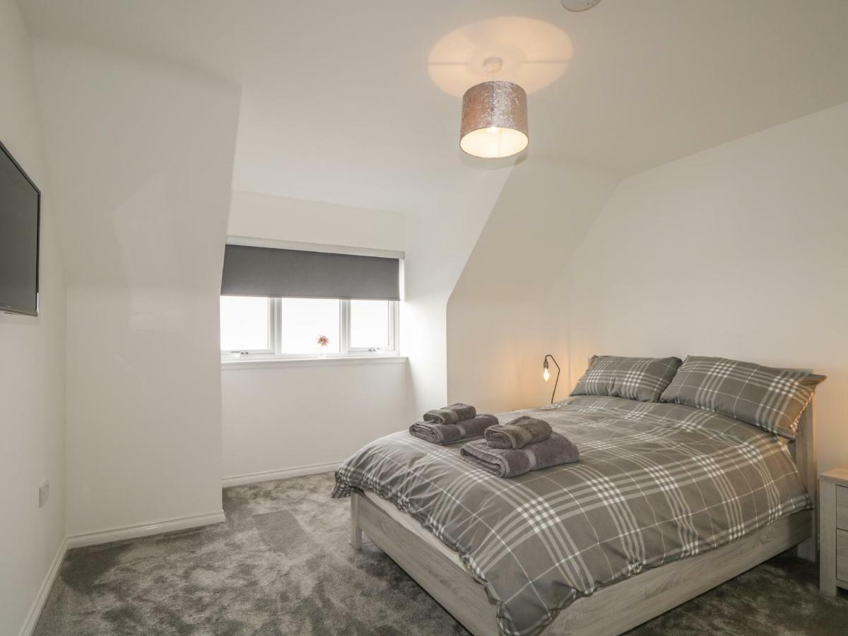 Villa 15 Waters Edge Banff Esterno foto